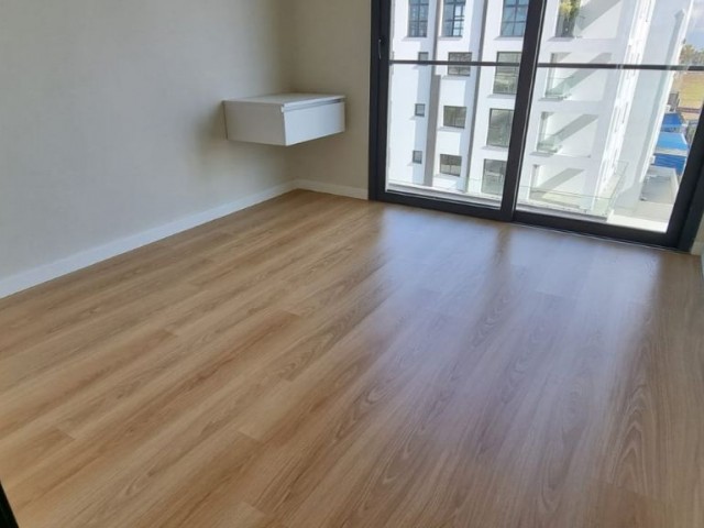 Super-Luxus-Residenzapartments mit voll weißen Möbeln,Zentrale Klimaanlage,Aufzug,exklusives Interieur in der Hauptschlagader mit kleinen Sahne !!! ** 