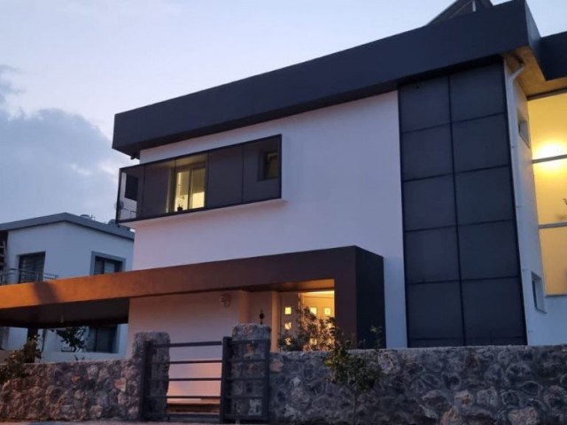 350m2 4 Schlafzimmer,Kamin,Super Luxus-Villa zum Verkauf in Bosporus!!! ** 