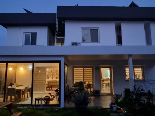 350m2 4 Schlafzimmer,Kamin,Super Luxus-Villa zum Verkauf in Bosporus!!! ** 