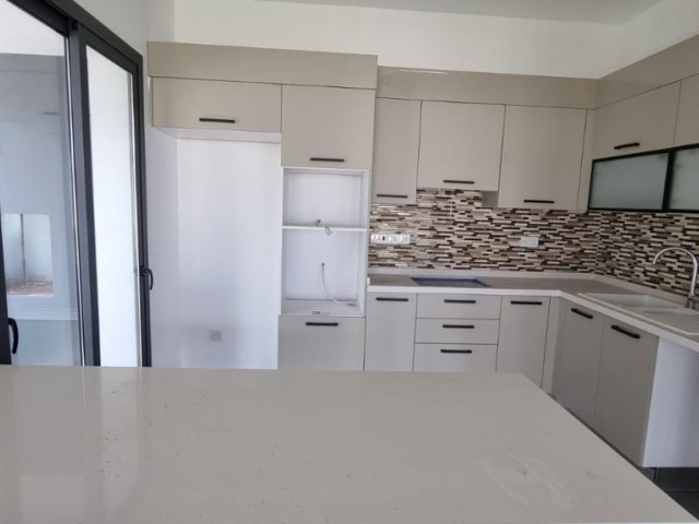 3+1 Flats for Sale in Nicosia Köşklüçiftlik Area !!! ** 