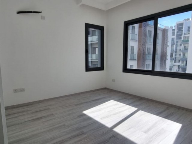 3+1 Flats for Sale in Nicosia Köşklüçiftlik Area !!! ** 