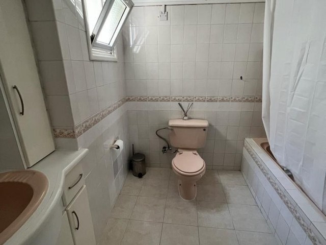 Flat for Sale in Nicosia Köşklüçiftlik Area !!! ** 