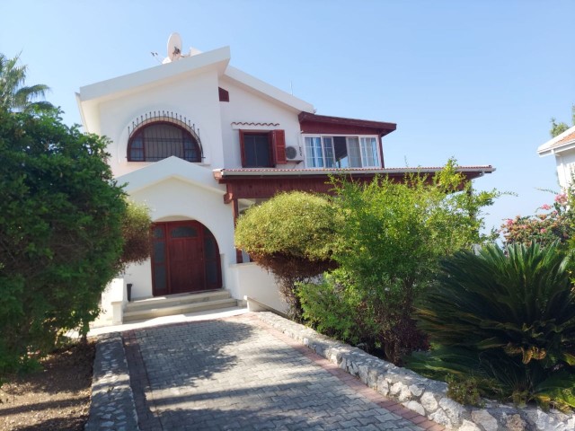 Villa for Sale in Çatalköy Area!!!