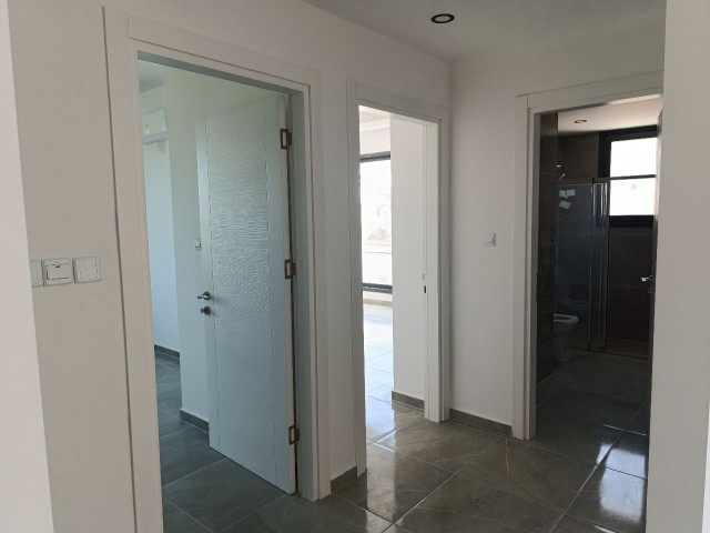 2+1 flat for rent with commercial permit on the main road in Kyrenia Çatalköy.