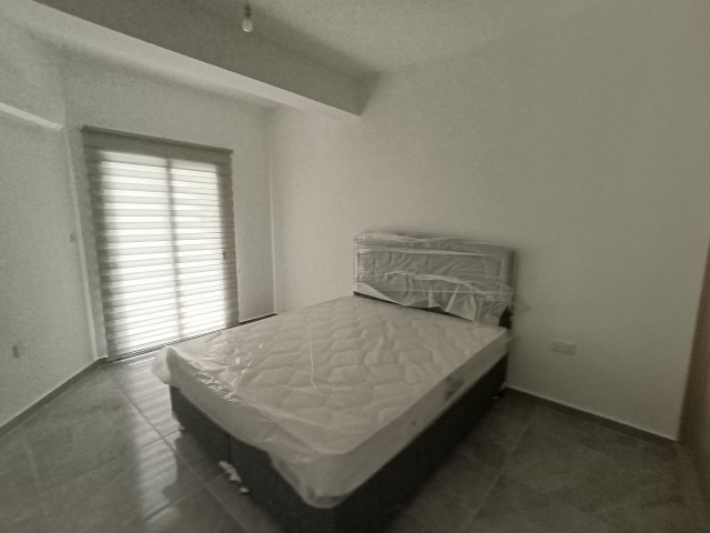 Girne Çatalköyda full eşyalı kendine ait teras alanı olan  1+1 kiralık sıfır daire.