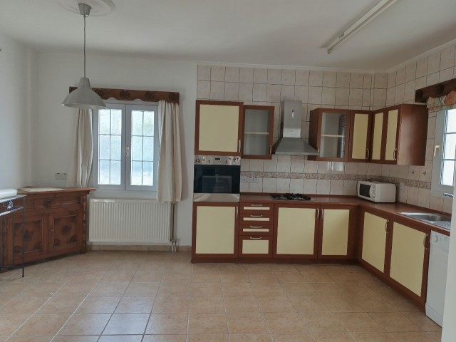Fully furnished 3+1 Villa for rent in Kyrenia Özankoy.