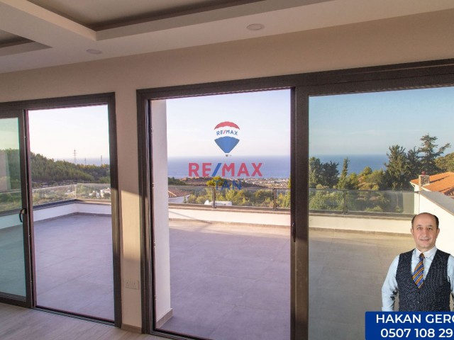 Neue, 420 m2 Villa mit Pool in Karmi, Kyrenia, Zypern ** 