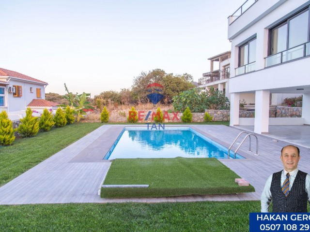 Neue, 420 m2 Villa mit Pool in Karmi, Kyrenia, Zypern ** 