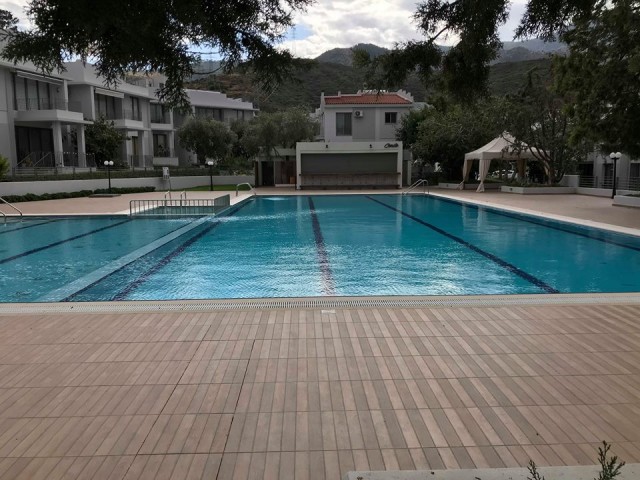 Flat To Rent in Alsancak, Kyrenia