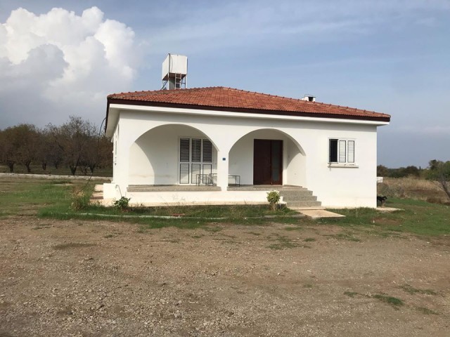 2 + 1 120 m2 detached house for rent in Alsancak 2 acres of land large rooms fireplace sea view peaceful living area... ** 