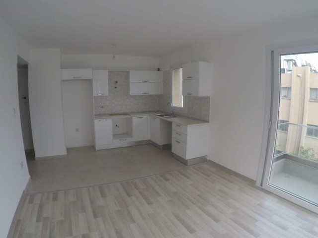 1+1 apartment for sale with high rental yield in a zero-lift building near the Rixias site in Kyrenia Central TEL: 05338445618 ** 