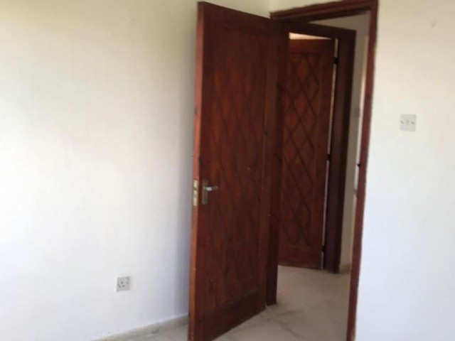 Flat To Rent in Alsancak, Kyrenia