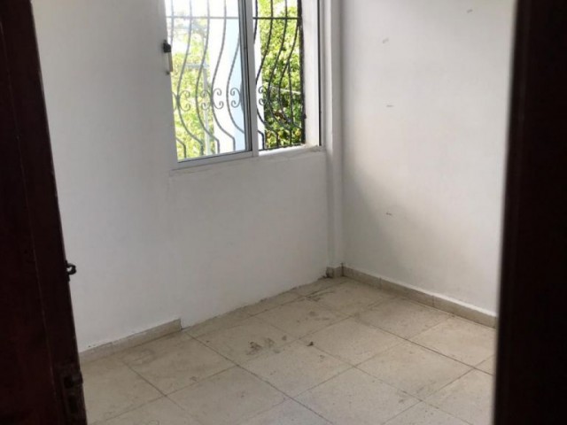 Flat To Rent in Alsancak, Kyrenia