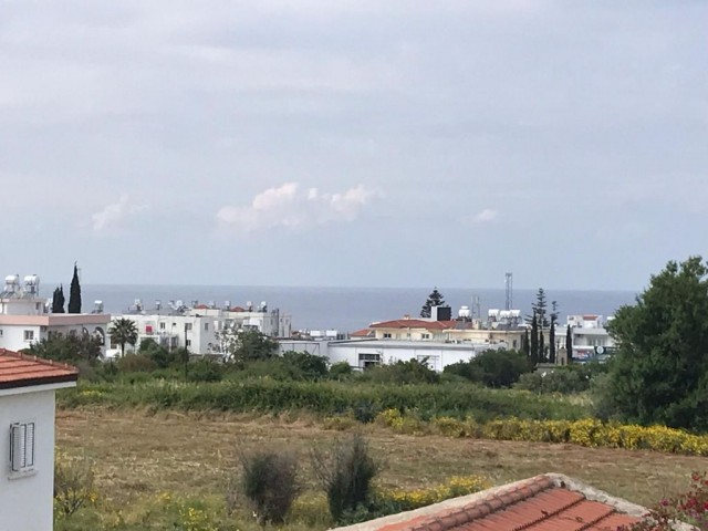 A 3 + 1 villa for rent with a kitchen and a spacious living room with a fireplace overlooking the sea on half an acre of land in Alsancak. 05338445618 ** 