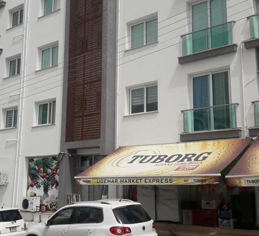 Girne Merkez'de satılık 3+1 130mt2 balkonlu Türk Koçanlı daire. 05338445618
