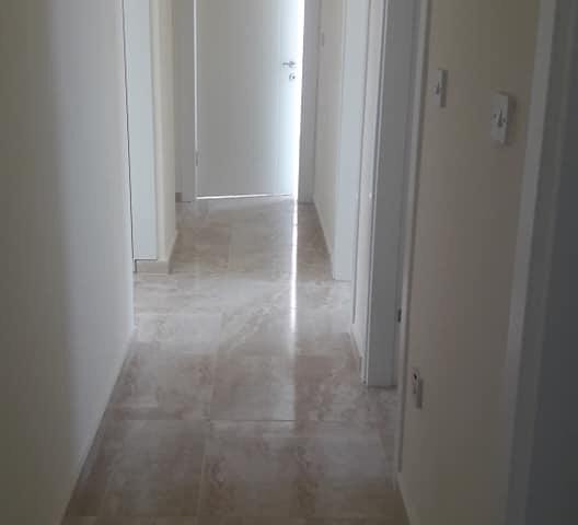 Girne Merkez'de kiralık 3+1 eşyasız 130mt2 sıfır daire.05338376242