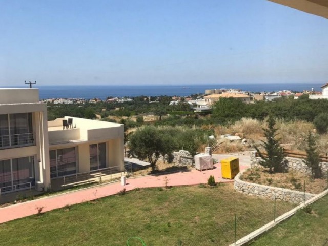 Flat To Rent in Alsancak, Kyrenia