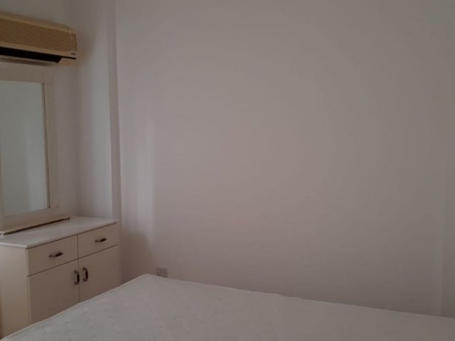 Girne Merkez de kiralık full eşyalı  geniş ve ferah balkonlu 3+1  (2 depozit+ kira +Komisyon)