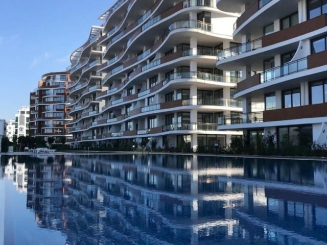 mit dieser einzigartigen Aussicht auf die größte Struktur von Kyrenia bietet unsere 3+1 große, geräumige Wohnung zur Miete in der obersten Etage von FEO elegance, die mit modernen Möbeln ausgestattet ist, die Türen für Luxus und hochwertiges Leben öffnet... 05338445618 ** 