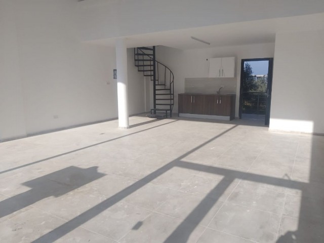 lapta anayolu üzerinde yeni bitmiş 150m2 sende katlı özel otoparklı köşe dükkan 05338445618