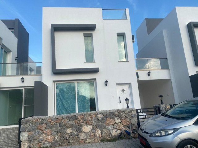 Girne, Karşıyaka'da 2+2 villa. 5 Gün/min