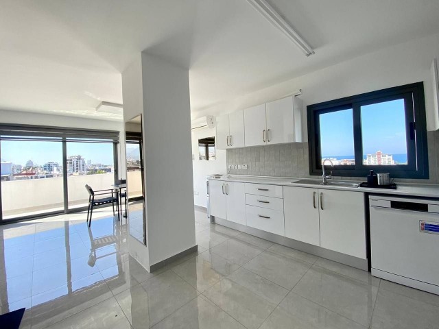 3+1 Penthouse im Zentrum von Girne.