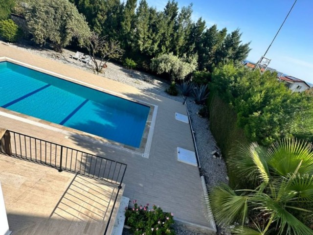 Sale 3+1 Villa in Alsancak, Girne