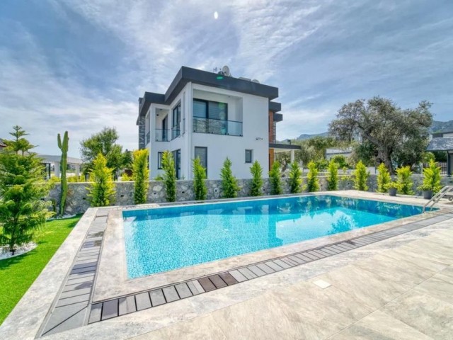 VIP class 3+1 Villa in Girne, Ozanköy