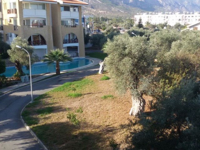 1 bedroom flat central Kyrenia  Patalena  ,mountain and swimming pool view ,fully furnished 