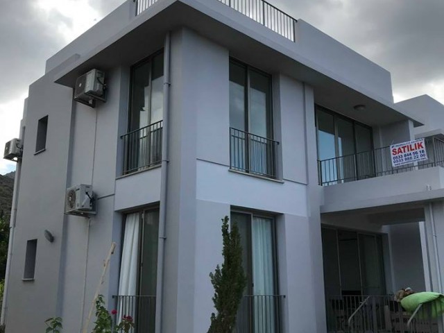 Flat To Rent in Alsancak, Kyrenia