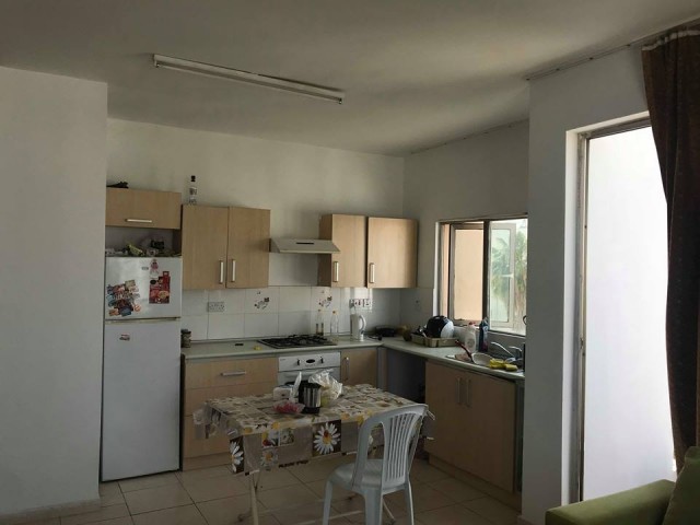 girne merkezde rix sitesinde yatırım amaçlı veya kendiniz için satılık 2+1 full eşyalı daire tüm vergileri kdv si ödenmiş koçanı eşdeğerdir..  05338445618