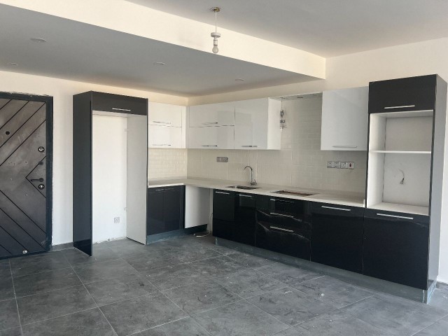 2+1 WOHNUNG ZUM VERKAUF IN LUXURIÖSER RESIDENZ IM KYRENIA-ZENTRUM, GEEIGNET ZUR VERMIETUNG!!