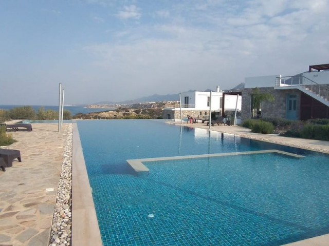 3 BEDROOM BUNGALOW 100M TO THE SEA IN BAHCELI KYRENIA !!