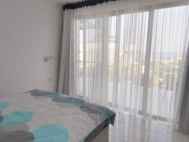 BUNGALOW MIT 3 SCHLAFZIMMERN 100 M ZUM MEER IN BAHCELI KYRENIA !!