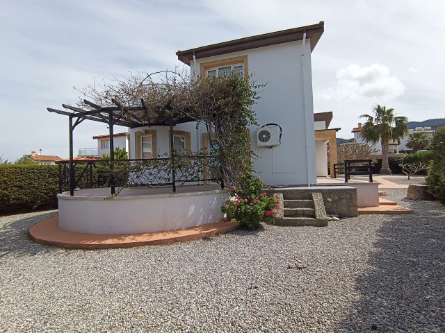 3 BEDROOM VILLA WITH POOL IN BAHCELI KYRENIA, ONLY 100M TO THE SEA !!