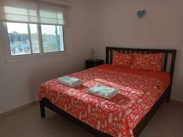 PENTHOUSE-WOHNUNG MIT 4 SCHLAFZIMMERN ZU VERKAUFEN IN KYRENIA BAHCELI !! MIT POOL UND TENNISPLATZ VOR ORT !!