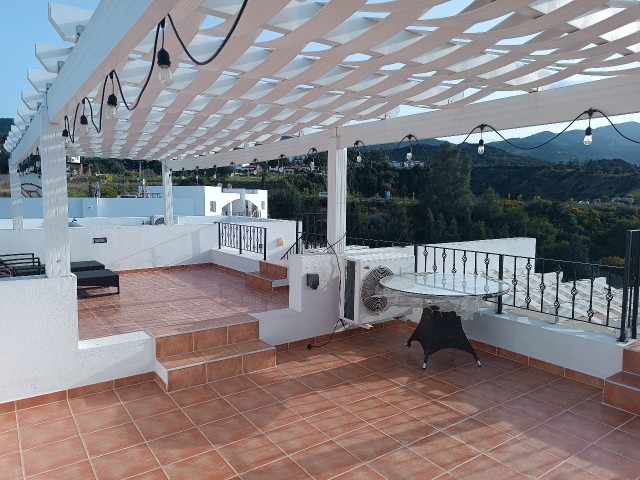 PENTHOUSE-WOHNUNG MIT 4 SCHLAFZIMMERN ZU VERKAUFEN IN KYRENIA BAHCELI !! MIT POOL UND TENNISPLATZ VOR ORT !!