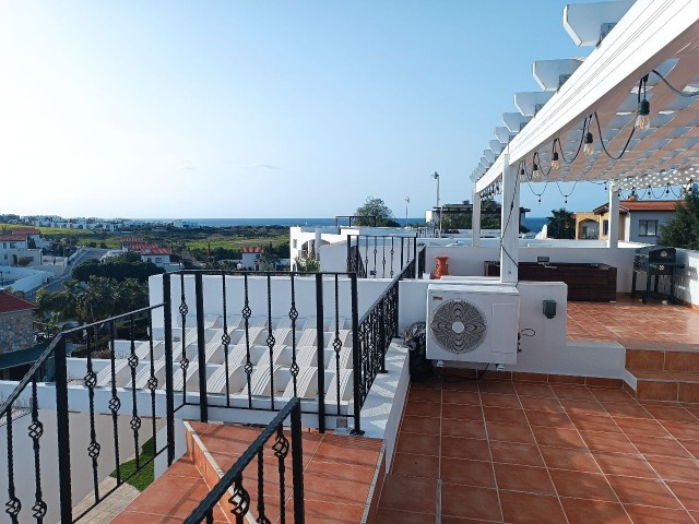 4 BEDROOM PENTHOUSE APARTMENT FOR SALE IN KYRENIA BAHCELI !! WITH POOL AND TENNIS COURT ON SITE !!