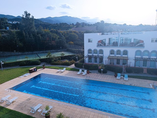 4 BEDROOM PENTHOUSE APARTMENT FOR SALE IN KYRENIA BAHCELI !! WITH POOL AND TENNIS COURT ON SITE !!