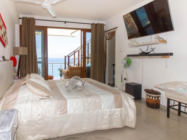 LUXUSWOHNUNG MIT 3 SCHLAFZIMMERN AM MEER!!