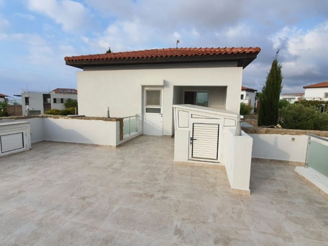 3 BEDROOM SPACIOUS VILLA IN A SITE 100M FROM THE SEA!!