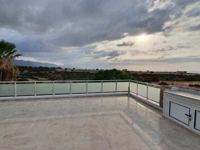 3 BEDROOM SPACIOUS VILLA IN A SITE 100M FROM THE SEA!!