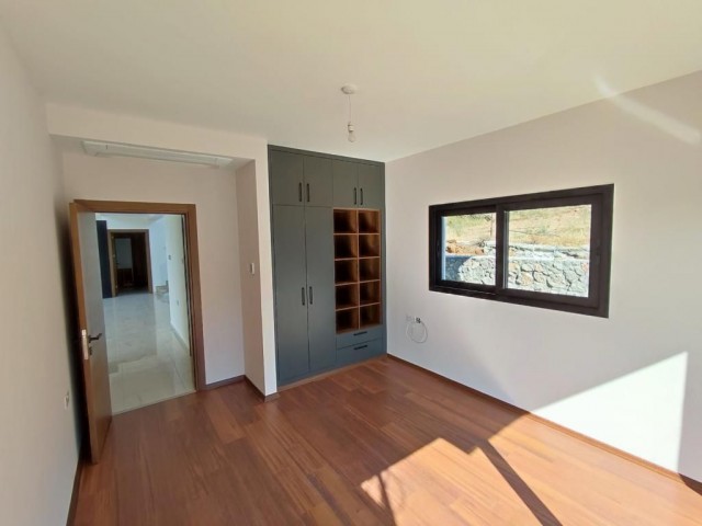 EINZIGARTIGE LUXUSVILLA MIT 4 SCHLAFZIMMERN IN ILGAZ KYRENIA!!