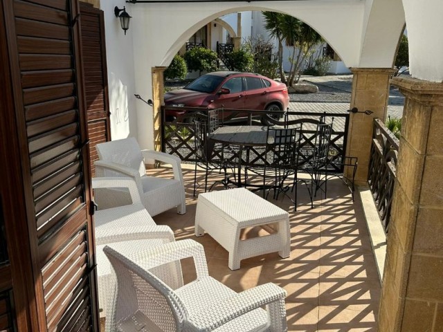 GREAT VALUE FULLY FURNISHED 3 BEDROOM APARTMENT WITH SEA VIEWS!!