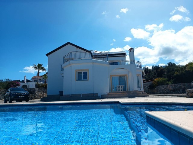 4 Bedroom Villa Fully Furnished With Private Swimming Pool, Large Driveway, And Elevated Sea Views!!