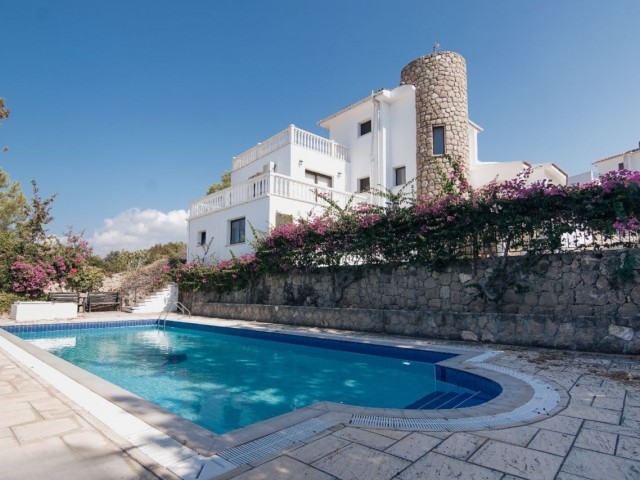 Stunning 3/5 Bedroom Fully Furnished Villa With Large Plot And Elevated Views  !!