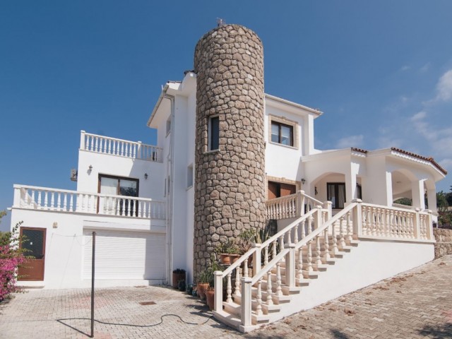 Stunning 3/5 Bedroom Fully Furnished Villa With Large Plot And Elevated Views  !!