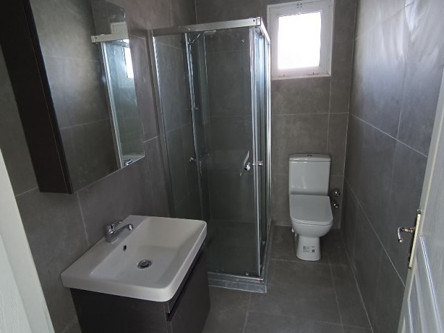 Yenilenmiş 2 Yatak Odalı Penthouse Daire