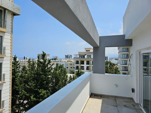 Luxuriöses Penthouse-Leben mit Panoramablick in Kyrenia