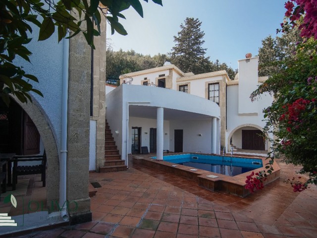 Charming Split Villa with Breathtaking Views in Bellapais